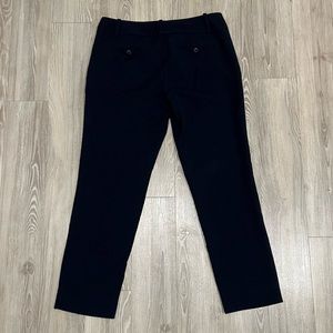 Low-rise The Limited navy women’s trousers with pockets. Size 6